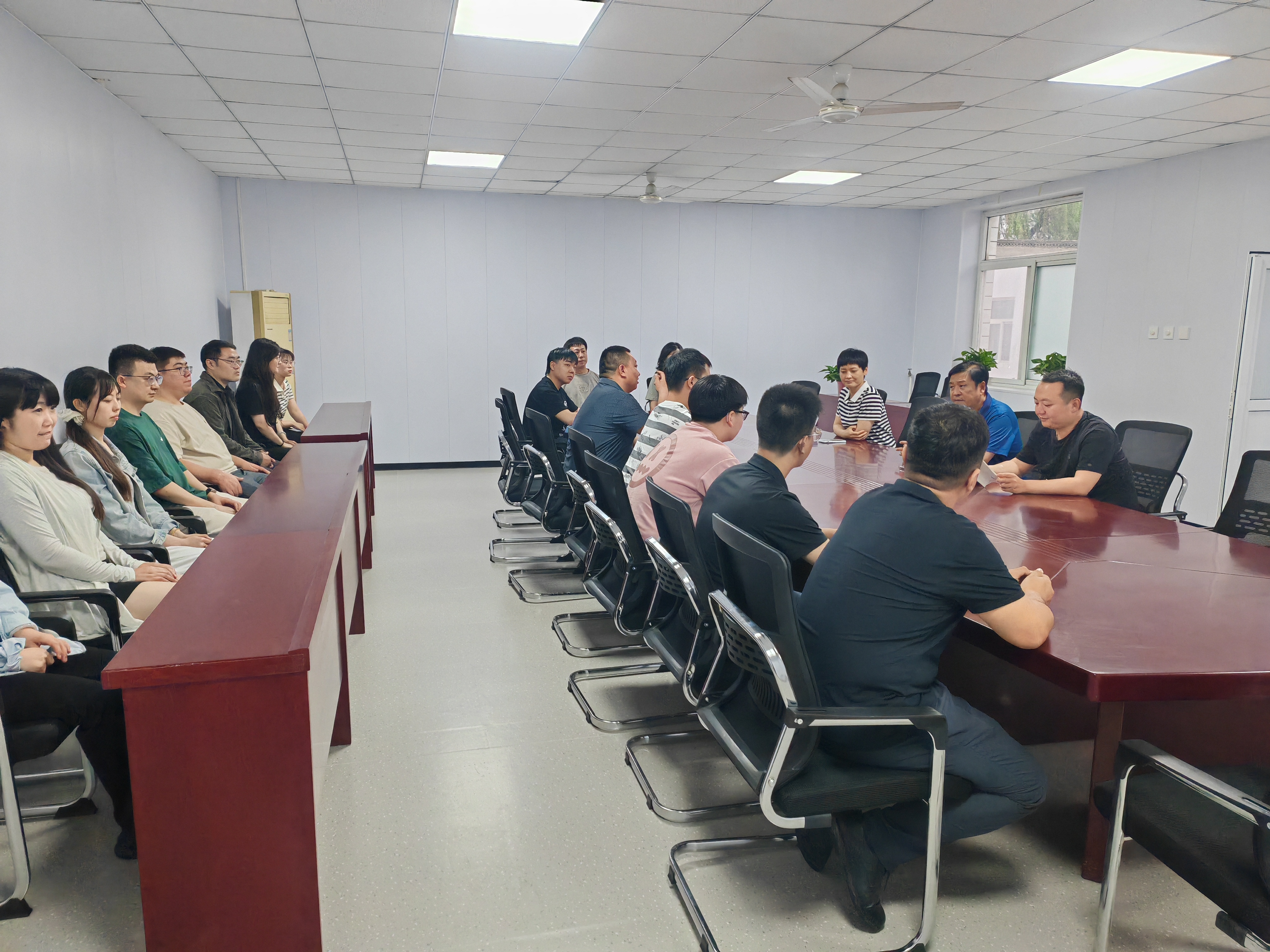 保农公司召开“新城乡 先锋”企业文化宣贯会.jpg 保农公司召开“新城乡 先锋”企业文化宣贯会.jpg