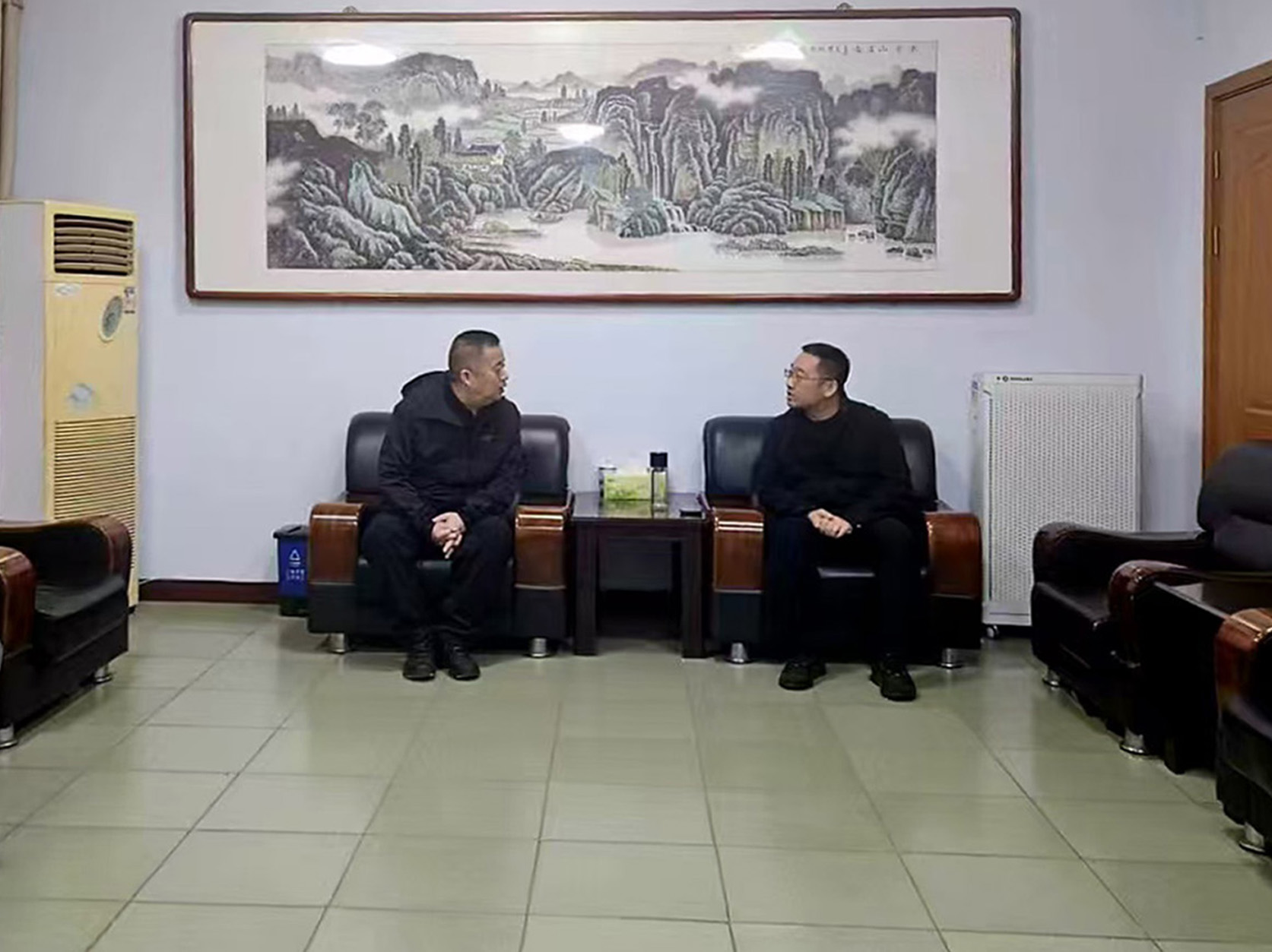 微信图片_20251028104241.jpg 微信图片_20251028104241.jpg