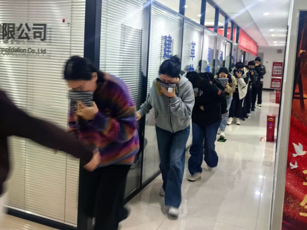 c928ed732c46de349314941119e8a512.jpg c928ed732c46de349314941119e8a512.jpg